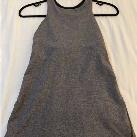 Lululemon In training tank size 6 - Picture 2 of 3